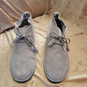 Hushpuppies Women's size 9, suede tassle booties